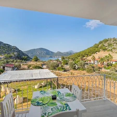 Blue Time Boutique * マルマリス