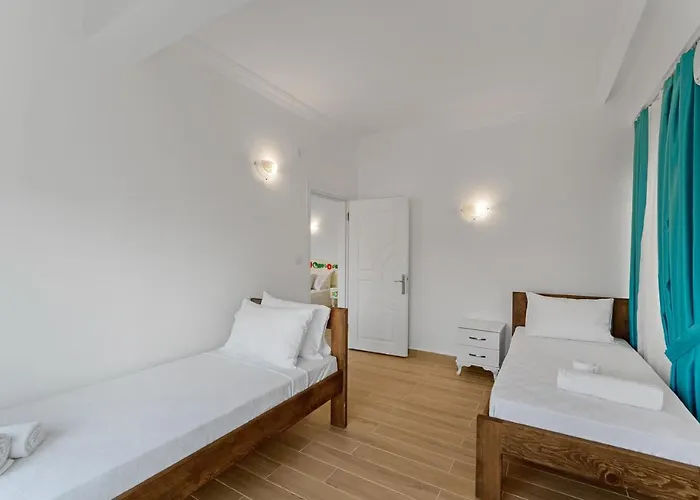 Blue Time Boutique *